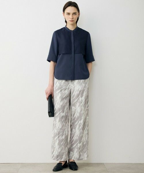 L size ONWARD(大きいサイズ) / エルサイズオンワード シャツ・ブラウス | 【WEB限定カラーあり】 FluidBackSatin バンドカラーシャツ | 詳細5