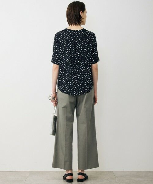 L size ONWARD(大きいサイズ) / エルサイズオンワード シャツ・ブラウス | BackSatinAmunzen 5分袖Vネック配色ブラウス | 詳細15