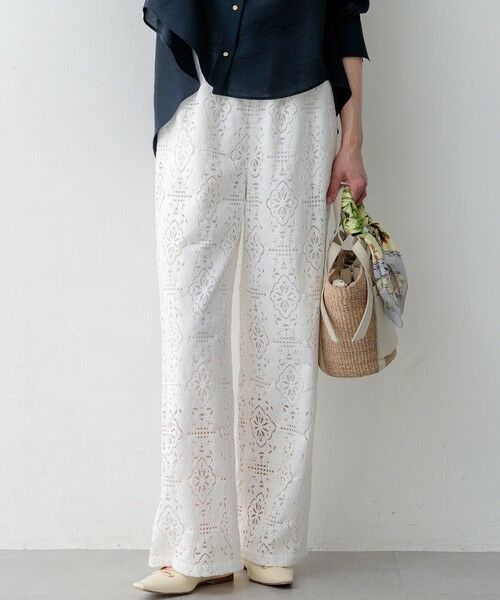 L size ONWARD(大きいサイズ) / エルサイズオンワード その他パンツ | 【見上愛さん着用】ラッセルオーナメントレース ワイド パンツ（ホワイト系）