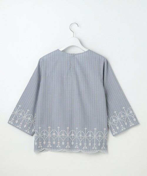 L size ONWARD(大きいサイズ) / エルサイズオンワード シャツ・ブラウス | 【一枚で着映え】ストライプ×エンブロイダリー クルーネック ブラウス | 詳細12