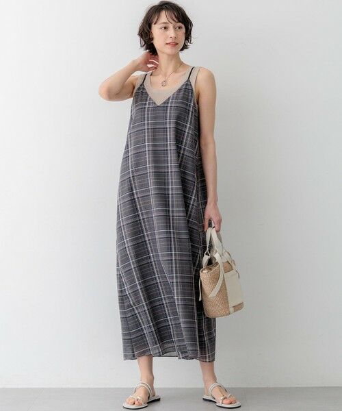 L size ONWARD(大きいサイズ) / エルサイズオンワード ロング・マキシ丈ワンピース | 【見上愛さん着用】ハイツイストシアーチェック キャミソールワンピース | 詳細2
