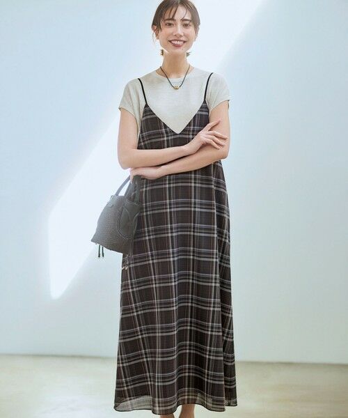 L size ONWARD(大きいサイズ) / エルサイズオンワード ロング・マキシ丈ワンピース | 【見上愛さん着用】ハイツイストシアーチェック キャミソールワンピース（ブラウンチェック）