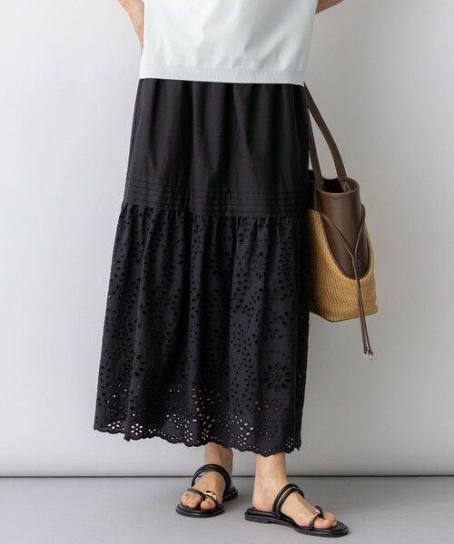 L size ONWARD(大きいサイズ) / エルサイズオンワード ミニ・ひざ丈スカート | 【先行予約】カットワークエンブロイダリー スカート（ブラック系）