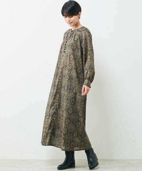 同系色のプリントで着やすい コットンローンフラワープリントワンピース ロング マキシ丈ワンピース Lourmarin ルールマラン ファッション通販 タカシマヤファッションスクエア