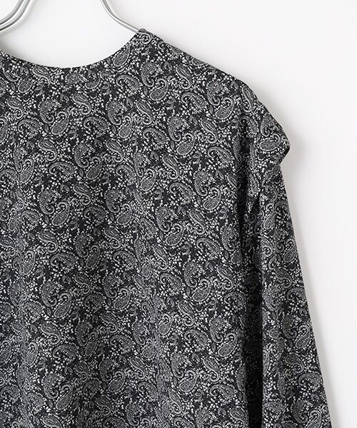 LOGEMENT DE CLAIRE / ロジュモンドクレール シャツ・ブラウス | 【ペイズリープリントショルダータックブラウス】 | 詳細2