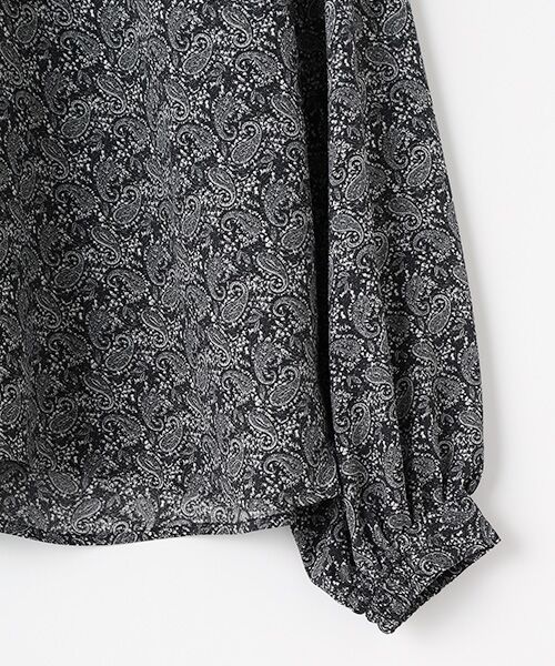 LOGEMENT DE CLAIRE / ロジュモンドクレール シャツ・ブラウス | 【ペイズリープリントショルダータックブラウス】 | 詳細3