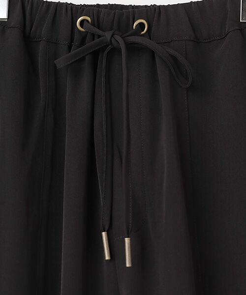 LOGEMENT DE CLAIRE / ロジュモンドクレール その他パンツ | 【LOURMARIN】裾タックテーパードパンツ | 詳細7