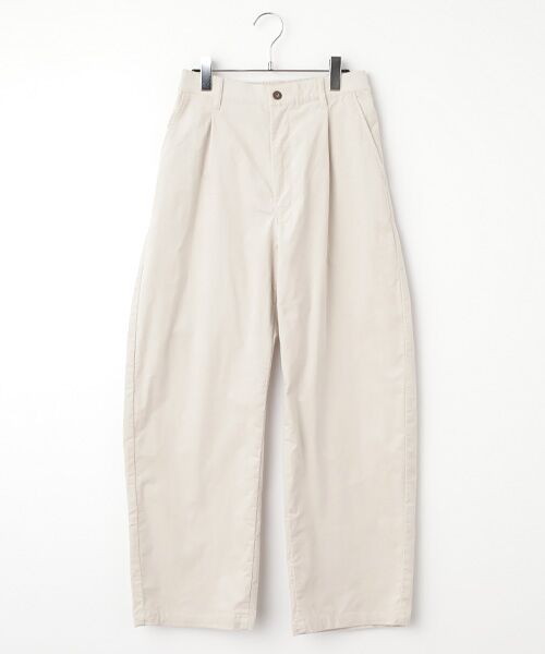 LOGEMENT DE CLAIRE / ロジュモンドクレール その他パンツ | 【マイクロコールカーヴィーパンツ】（クリーム）