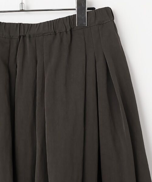 LOGEMENT DE CLAIRE / ロジュモンドクレール ロング・マキシ丈スカート | タックロングスカート | 詳細2