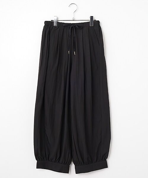 LOGEMENT DE CLAIRE / ロジュモンドクレール その他パンツ | コクーンイージーパンツ（ブラック）