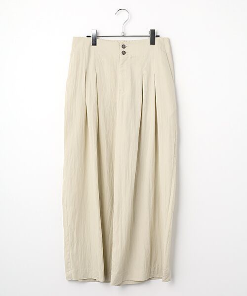 LOGEMENT DE CLAIRE / ロジュモンドクレール その他パンツ | タックストレートパンツ（ライトベージュ）