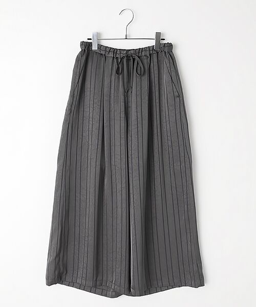 LOGEMENT DE CLAIRE / ロジュモンドクレール その他パンツ | タックイージーパンツ（グレー）