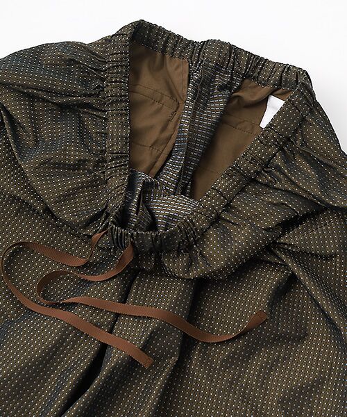 LOGEMENT DE CLAIRE / ロジュモンドクレール その他パンツ | 【LOURMARIN】メモリータフタドロストパンツ | 詳細6