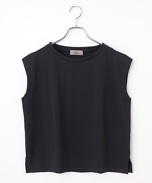 【Allease/オールイーズ】シンプルで洗練されたデザインと 多機能素材が調和したスタイルを提案する新しいコレクション