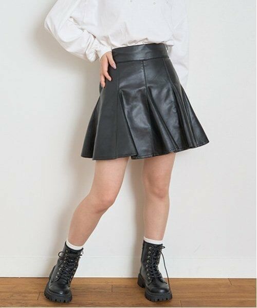 Lovetoxic / ラブトキシック ミニ・ひざ丈スカート | レザー風フレアスカパン(黒)