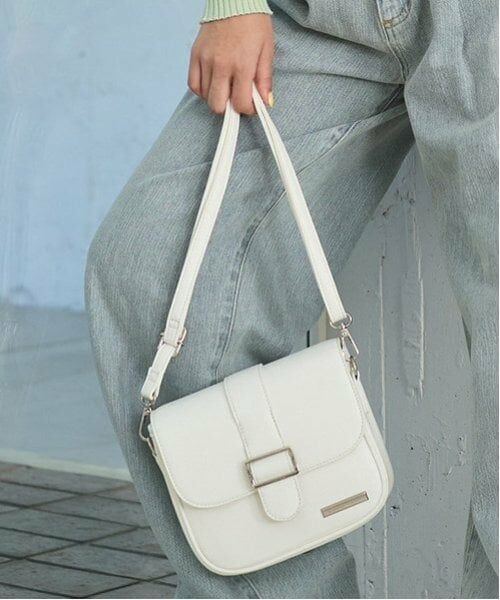 Lovetoxic / ラブトキシック ショルダーバッグ | フラップショルダー（オフ ホワイト）