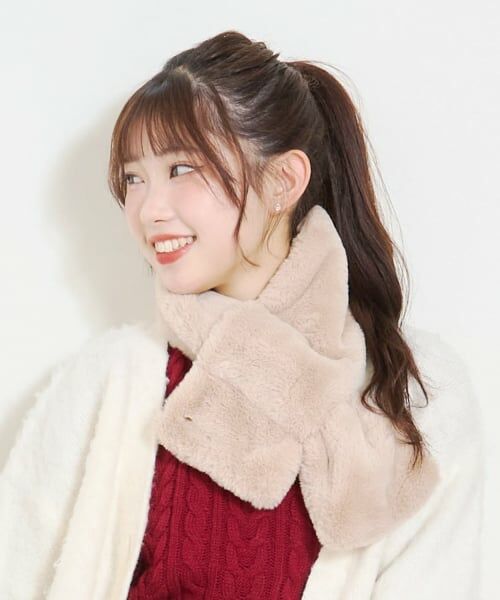 Lovetoxic / ラブトキシック マフラー・ショール・スヌード・ストール | フェイクファーマフラー（ベージュ）