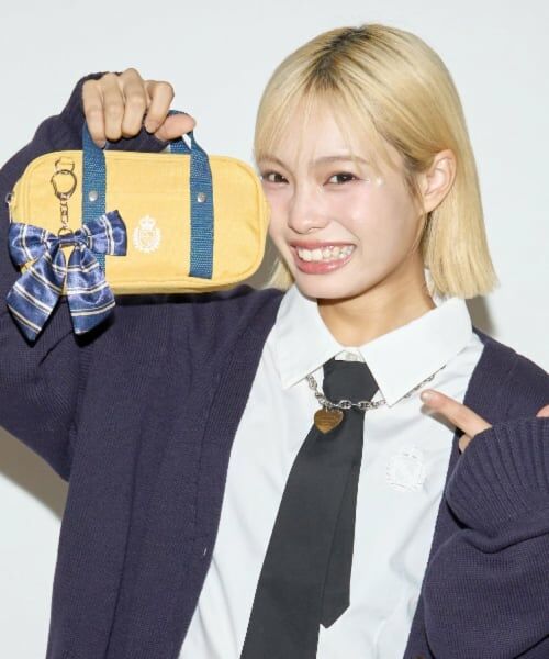 Lovetoxic / ラブトキシック ステーショナリー | 【ラブトキガールコラボ】スクバ型ペンポーチ（黄）