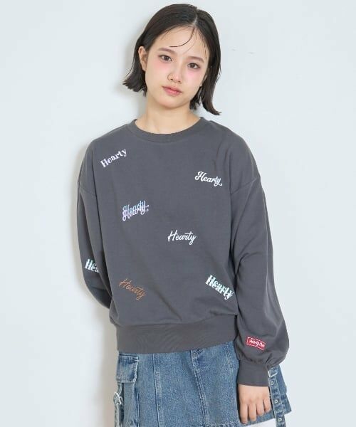 Lovetoxic / ラブトキシック スウェット | 【7days】吸水速乾ロゴ柄トレーナー（チャコール）