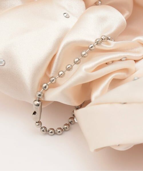 Lovetoxic / ラブトキシック ヘアゴム・シュシュ | ストーンつきサテンシュシュ | 詳細1