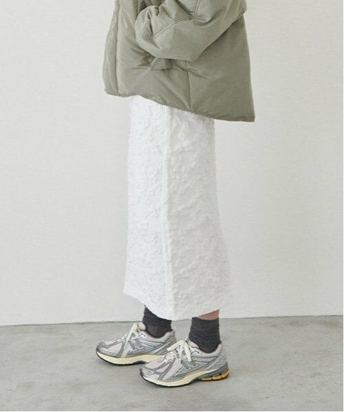 LUKU nari / ルクナーリ ミニ・ひざ丈スカート | 花ジャガードタイトスカート（オフ ホワイト）