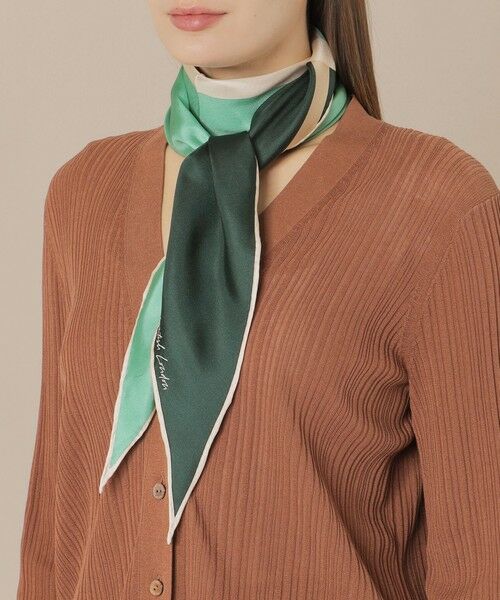 MACKINTOSH LONDON/マッキントッシュ ロンドン 【Diamond Shape Scarf/ダイヤモンドシェイプスカーフ】MLモチーフ グリーン X MACKINTOSH LONDON/マッキントッシュ ロンドン 【Diamond Shape Scarf/ダイヤモンドシェイプスカーフ】MLモチーフ グリーン X