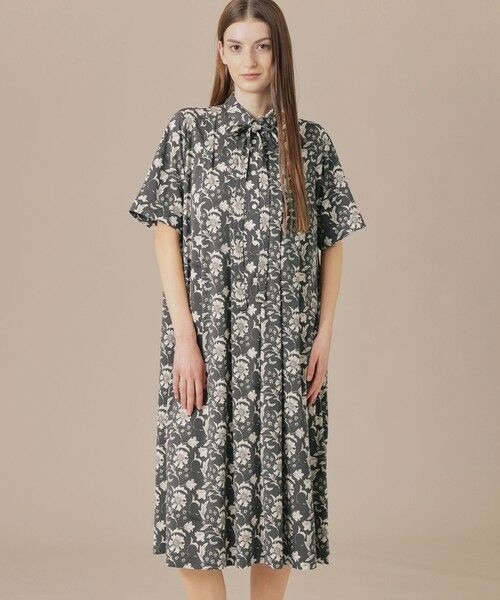 MACKINTOSH LONDON/マッキントッシュ ロンドン 【婦人画報掲載】【BIBURY FLOWER】トーナルバイブリーフラワージャージーワンピース チャコールグレー 40 MACKINTOSH LONDON/マッキントッシュ ロンドン 【婦人画報掲載】【BIBURY FLOWER】トーナルバイブリーフラワージャージーワンピース チャコールグレー 40