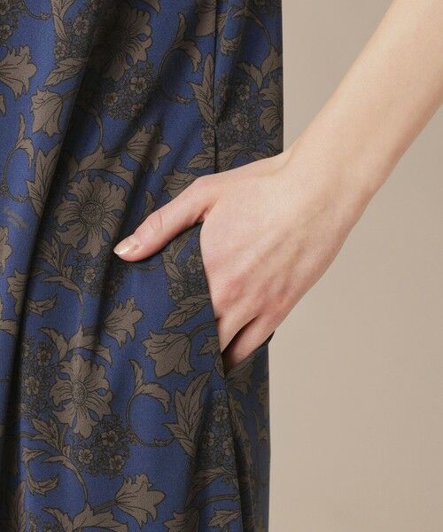 MACKINTOSH LONDON / マッキントッシュ ロンドン  ロング・マキシ丈ワンピース | 【婦人画報掲載】【BIBURY FLOWER】トーナルバイブリーフラワージャージーワンピース | 詳細9