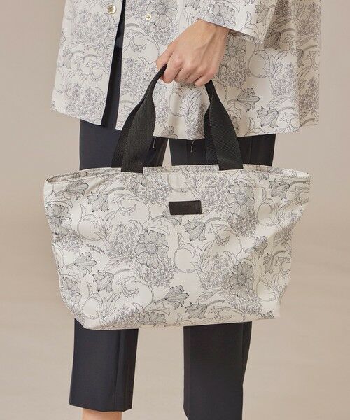 MACKINTOSH LONDON / マッキントッシュ ロンドン  メッセンジャーバッグ・ウエストポーチ | 【BIBURY FLOWER】バイブリープリントトートバッグ | 詳細4