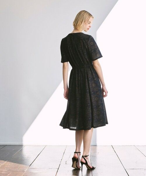 MACKINTOSH LONDON / マッキントッシュ ロンドン  ロング・マキシ丈ワンピース | 【BIBURY FLOWER】ドローイングシャドーバイブリーワンピース | 詳細1