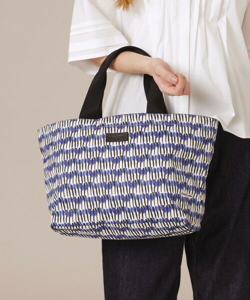 MACKINTOSH LONDON / マッキントッシュ ロンドン  メッセンジャーバッグ・ウエストポーチ | 【eclat5月号掲載】レインタフタプリントトートバッグ | 詳細1