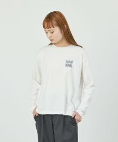 【ユニセックス】<br>GREY LABEL シャープロゴロンT<br /><br />ブランドロゴをシャープなイメージにしたシンプルな長袖Tシャツ。シンプルなデザインで合わせやすく、デイリーにご活躍いただけます。<br />デニムやショーツなどボーイッシュなコーディネートにはもちろん、スカートと合わせた大人のカジュアルスタイルもおすすめです。<br /><br />【素材】<br />オールシーズン着られる肉感と優しい肌触りを追及したTシャツに最適な綿を使用。滑らかな少しハリのあるさらりとした着心地のよい素材です。<br /><br />おすすめ着用期間:春/秋<br /><br />マッキントッシュ フィロソフィーのグレーラベルは、男女でシェアできるユニセックスのアウターウェアや、同じ柄を使った男女それぞれのアイテムなど、ユニセックスなムードの軽やかなコレクションです。<br /><br /><br>実際の商品とイメージ、仕様が異なる場合がございます。