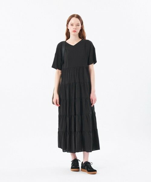 美品 マッキントッシュフィロソフィー ロングワンピース 花柄 長袖 ブラック 美品 マッキントッシュフィロソフィー ロングワンピース 花柄