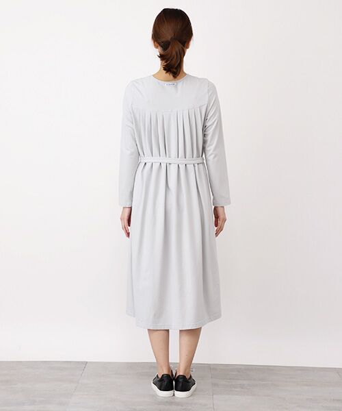 Mademoiselle NON NON / マドモアゼルノンノン ミニ丈・ひざ丈ワンピース | スヴィン×スライディングベア天竺　クルーネックワンピース | 詳細10