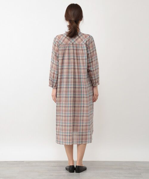 Mademoiselle NON NON / マドモアゼルノンノン ミニ丈・ひざ丈ワンピース | コットン/ポリエステルローンソフトサッカーチェック　スキッパーカラーリボンワンピース【9分袖】 | 詳細4