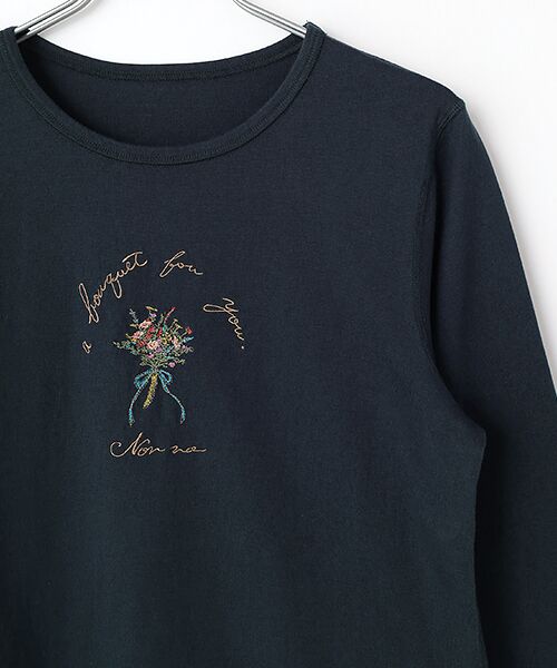 Mademoiselle NON NON / マドモアゼルノンノン Tシャツ | オーガニック天竺 花束刺繍Tシャツ | 詳細3