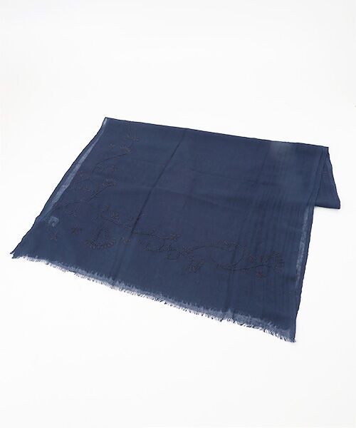 Mademoiselle NON NON / マドモアゼルノンノン マフラー・ショール・スヌード・ストール | ＜PYAAR＞ピヤール フラワー刺繍ストール | 詳細1