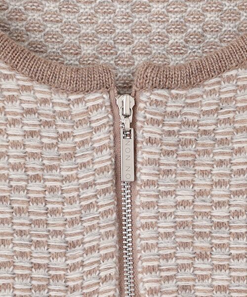 Mademoiselle NON NON / マドモアゼルノンノン ノーカラージャケット | オーストラリアンメリノ7G 3色総柄ジャガードニットジャケット | 詳細1