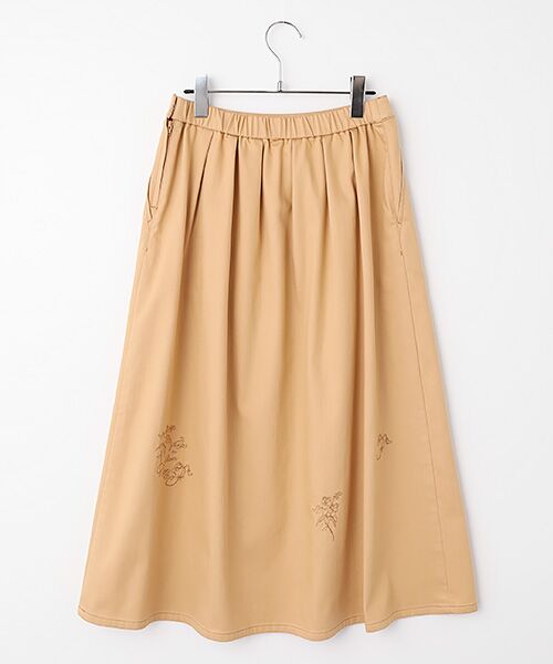Mademoiselle NON NON / マドモアゼルノンノン ロング・マキシ丈スカート | デニムライクストレッチクロス ビオラ刺繍入りタックスカート | 詳細1