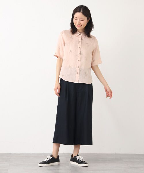 Mademoiselle NON NON / マドモアゼルノンノン シャツ・ブラウス | リネンキャンバス ハイビスカス&パイナップル刺繍ブラウス[5分袖] | 詳細9