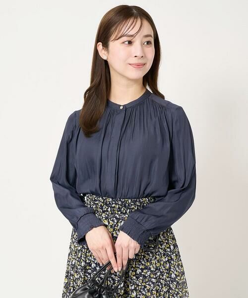 Maison de CINQ/メゾン ドゥ サンク 【小さいサイズ】シャーリングデザインサテンブラウス/接触冷感/洗える ネイビー S Maison de CINQ/メゾン ドゥ サンク 【小さいサイズ】シャーリングデザインサテンブラウス/接触冷感/洗える ネイビー S