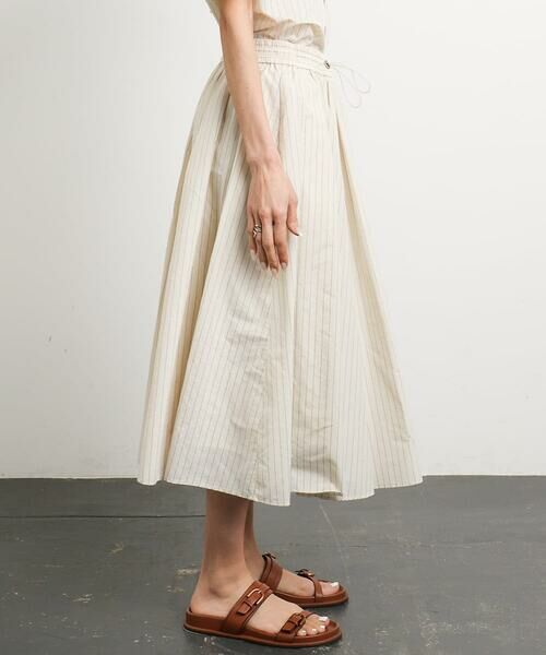 Maison de CINQ / メゾン ドゥ サンク ロング・マキシ丈スカート | [小さいサイズ]スピンドルギャザースカート ストライプ柄(ドライタッチ/セットアップ対応) | 詳細4