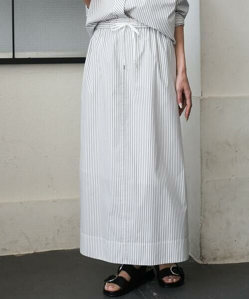 Maison de CINQ / メゾン ドゥ サンク ロング・マキシ丈スカート | [小さいサイズ]ストライプストレートスカート(セットアップ対応) | 詳細1