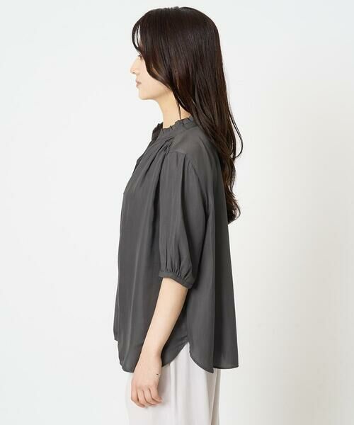 Maison de CINQ / メゾン ドゥ サンク シャツ・ブラウス | 【小さいサイズ】フリルネックデザインサテンブラウス/接触冷感/洗える | 詳細4