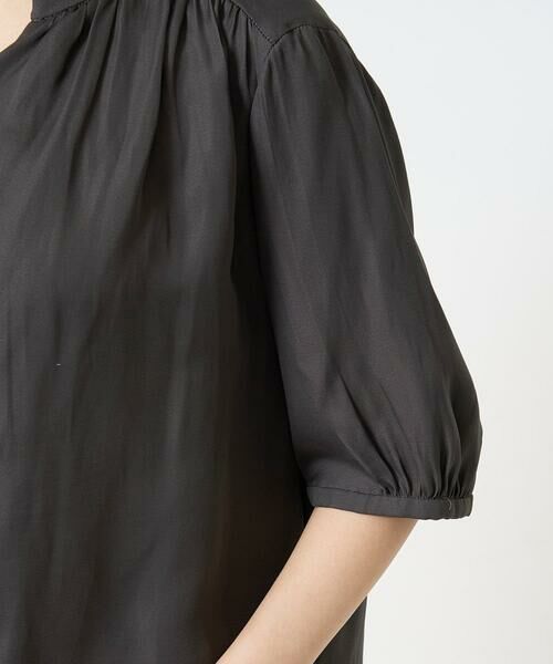 Maison de CINQ / メゾン ドゥ サンク シャツ・ブラウス | 【小さいサイズ】フリルネックデザインサテンブラウス/接触冷感/洗える | 詳細7