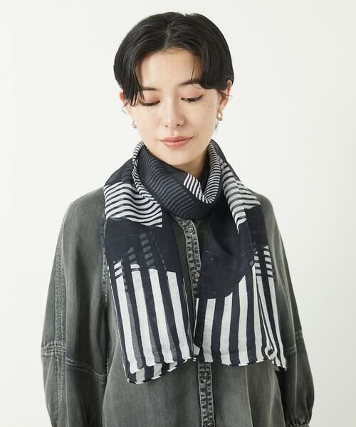 Maison de CINQ / メゾン ドゥ サンク マフラー・ショール・スヌード・ストール | 幾何プリント麻混ストール | 詳細3