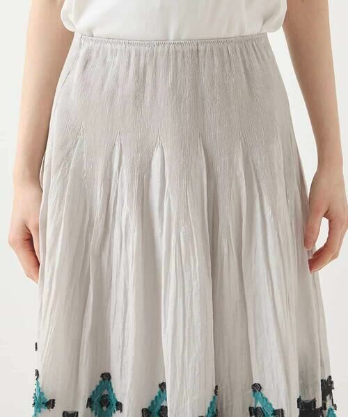 Maison de CINQ / メゾン ドゥ サンク ロング・マキシ丈スカート | 【小さいサイズ】エスニックモチーフシャーリングスカート | 詳細5