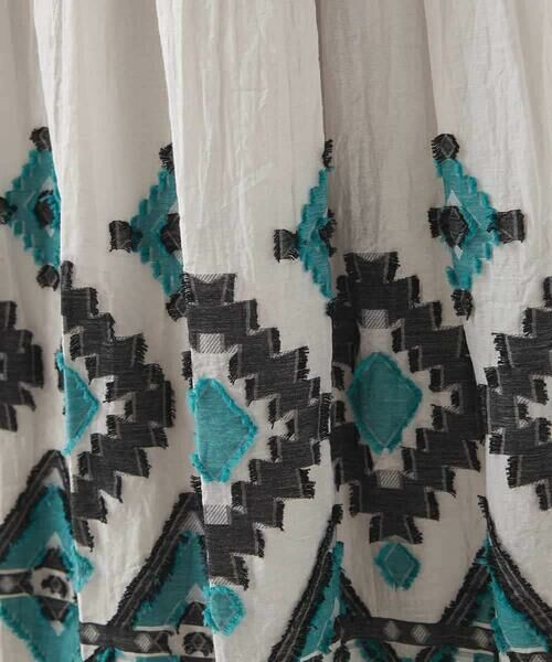 Maison de CINQ / メゾン ドゥ サンク ロング・マキシ丈スカート | 【小さいサイズ】エスニックモチーフシャーリングスカート | 詳細7