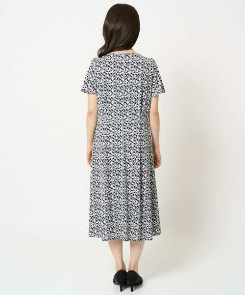 Maison de CINQ / メゾン ドゥ サンク ロング・マキシ丈ワンピース | 【小さいサイズ】ウエストタックジャージーワンピース（幾何柄・無地）/洗える | 詳細6