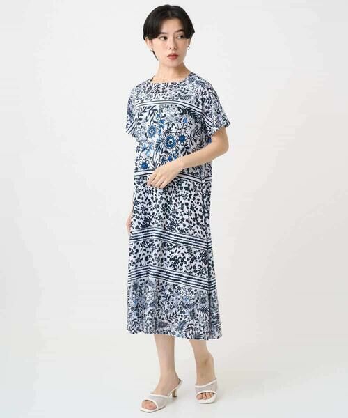 Maison de CINQ / メゾン ドゥ サンク ロング・マキシ丈ワンピース | 【小さいサイズ】フラワープリントAラインワンピース | 詳細1